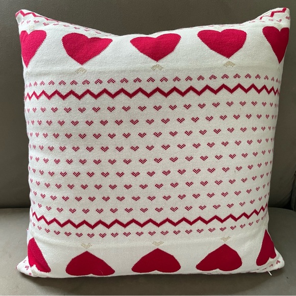 Bella Lux Other - Bella Lux LARGE Valentines Hearts Knit Accent Throw Pillow White Red Gold 20x20
